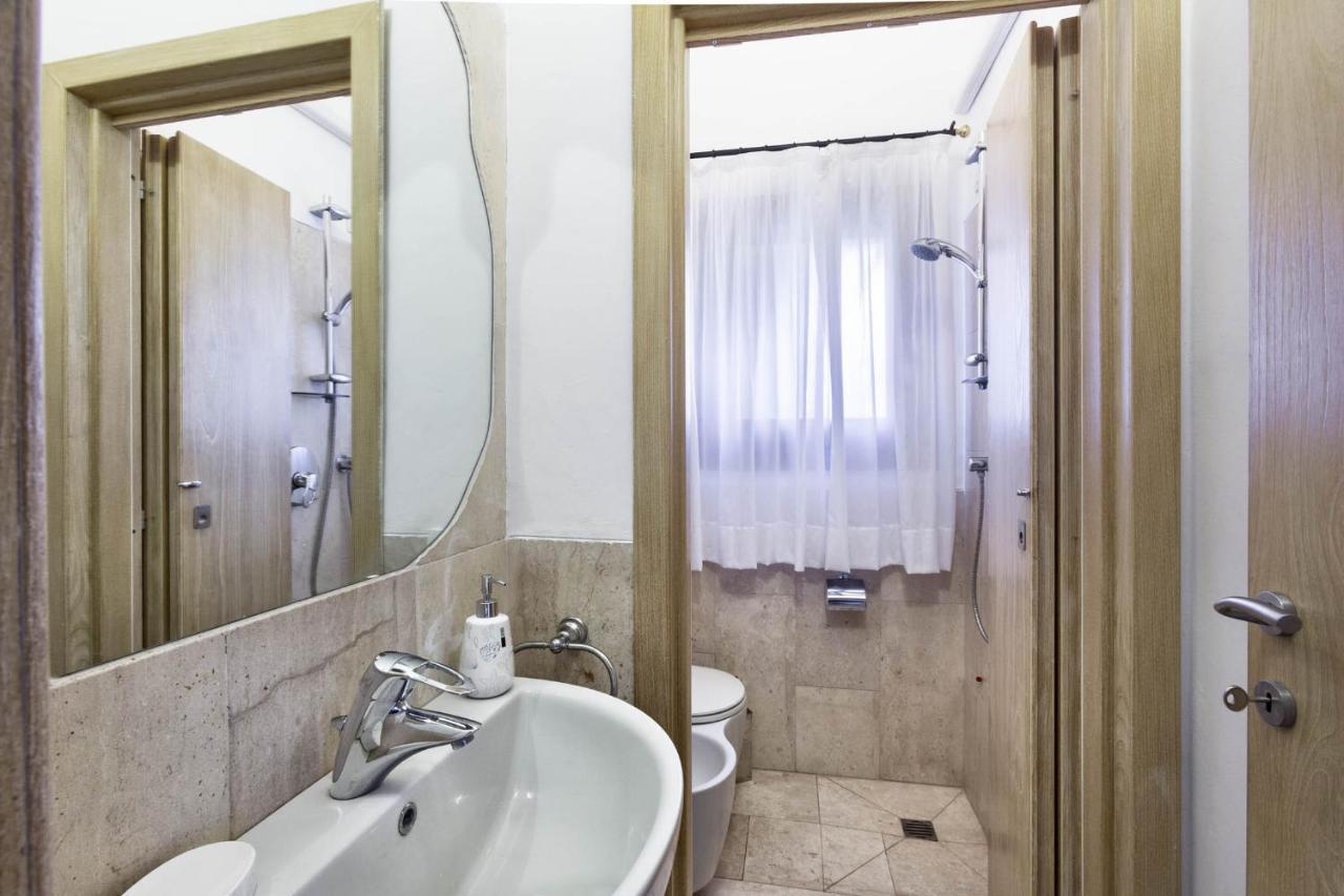 Iconic Luxury Suites Abbiadori Exteriör bild